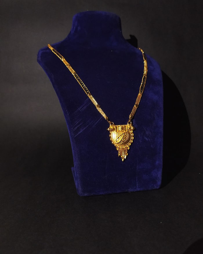 Slim Chain Vati Mangalsutra, Slim chain with a compact vati pendant