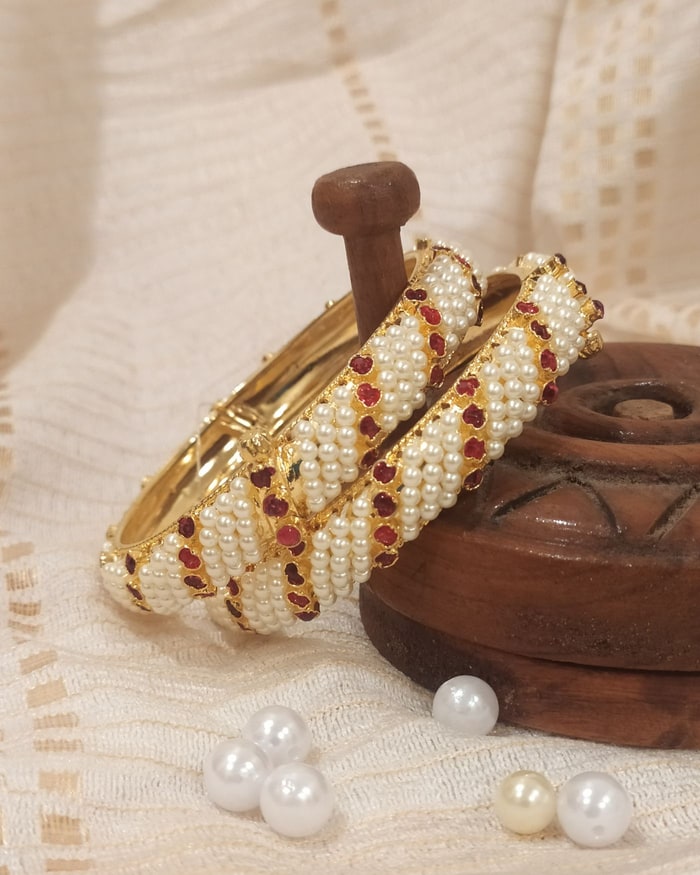Moti Kemp Kada, Wide, heavier pearl and ruby encrusted bridal kada pair